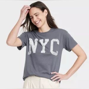 Women’s NYC Short Sleeve Graphic T-Shirt- Grey